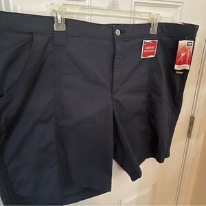 NEW Lee Plus 26W Comfort Fit Navy Bermuda Shorts with elastic inner waistband.